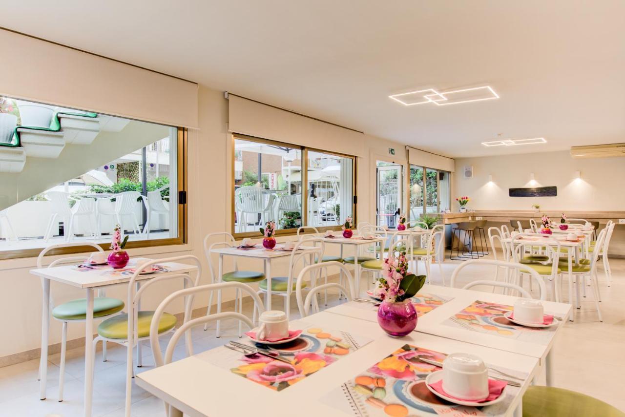 Hotel Puppi Cattolica Exterior photo
