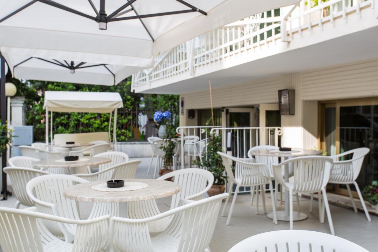 Hotel Puppi Cattolica Exterior photo